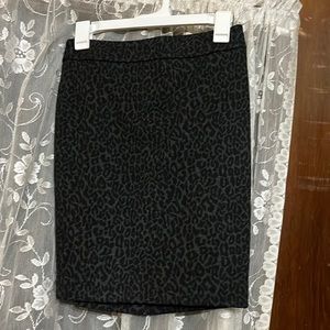 Loft  leopard print mini skirt  size 0 pencil skirt